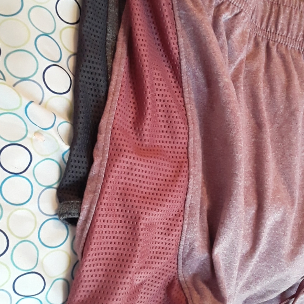 Shorts - Picture 3 of 4